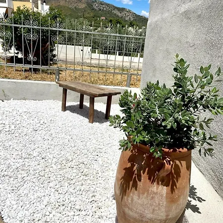 דירה 2 לוטרה אוריאס אלניס