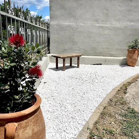 2 Loutra Oraias Elenis