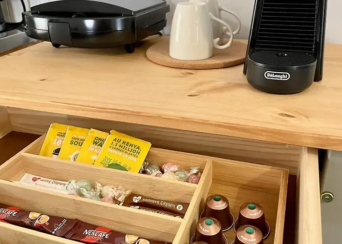 2 * Loutra Oraias Elenis