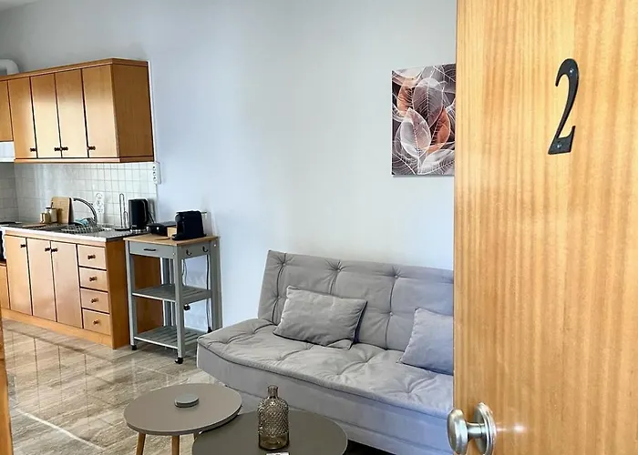 2 Loutra Oraias Elenis